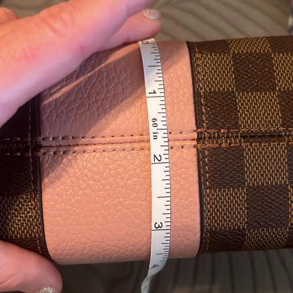 Louis Vuitton purse - Picture 14 of 16